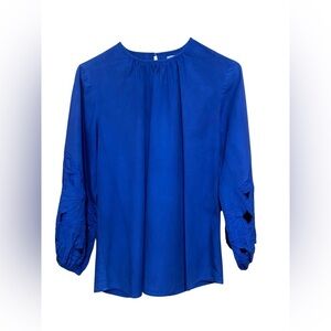 WKND WYFR Blue Tunic With Floral Cut Out Sleeves.  Size Medium.